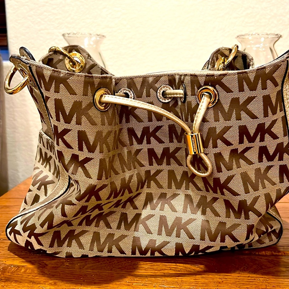 Super beautiful 🤩 bag